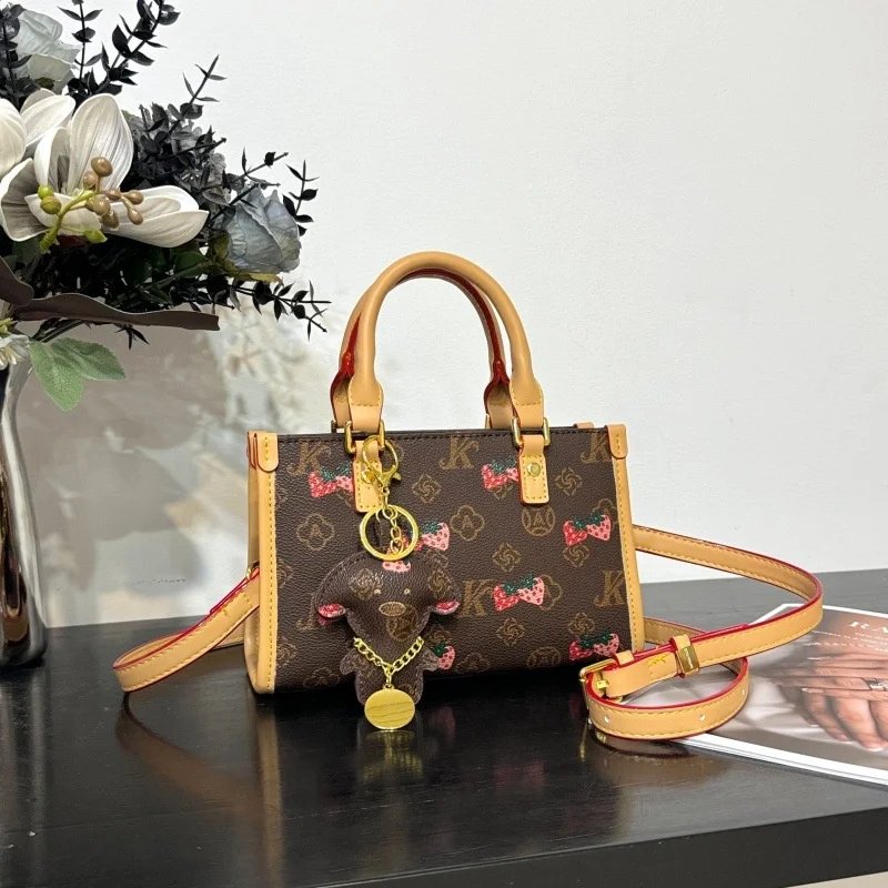 Women's Handbag 2026 New Autumn and Winter Retro Commuting High-End Designer Shoulder Crossbody Bag Tote Bag Trend