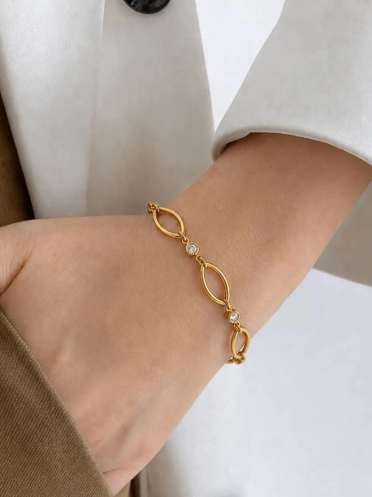 Luxuriöses Glänzendes Kubisches Zirkonia-Armband für Damen, Edelstahl-Herz-Geometrisches Gliederketten-Armband, Wasserdichtes Schmuckgeschenk