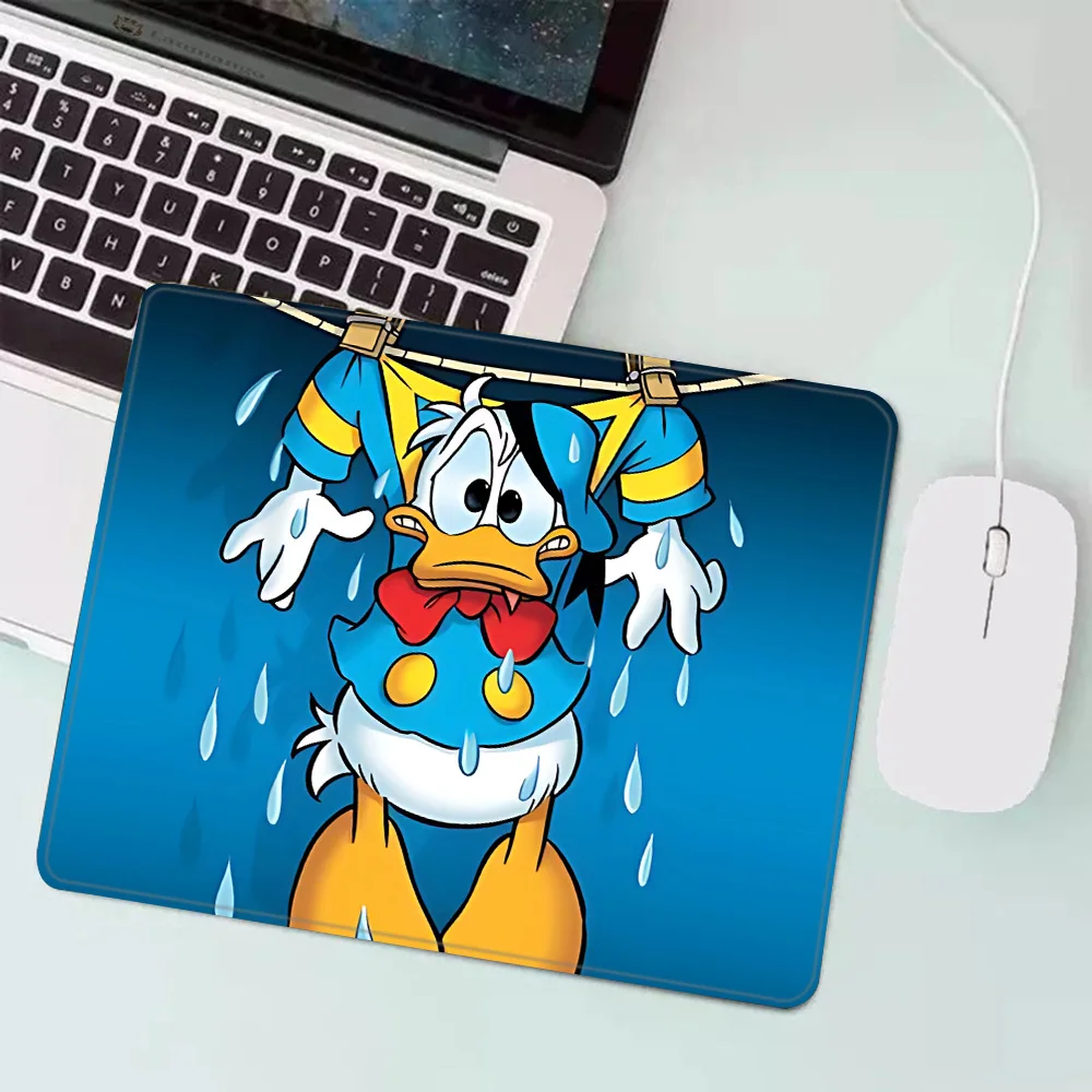 Donald Duck Gaming Mouse Pad XS Small Mousepad For PC Gamer Desktop Decoration Office Mouse Mat Deskmat Rug