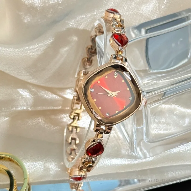 ساعة نسائية ماركة عصرية مرصعة بالألماس خفيفة فاخرة سوار من الأحجار الكريمة ساعة كوارتز ساعة نسائية Reloj جديد 2025 #4