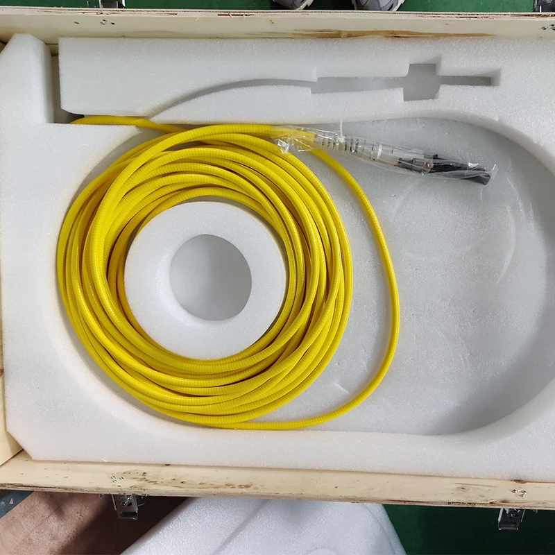 Sorgente laser a fibra Raycus 1000W 1500W 2000W 3000W CE per saldatrice laser Potenza laser a fascio di alta qualità