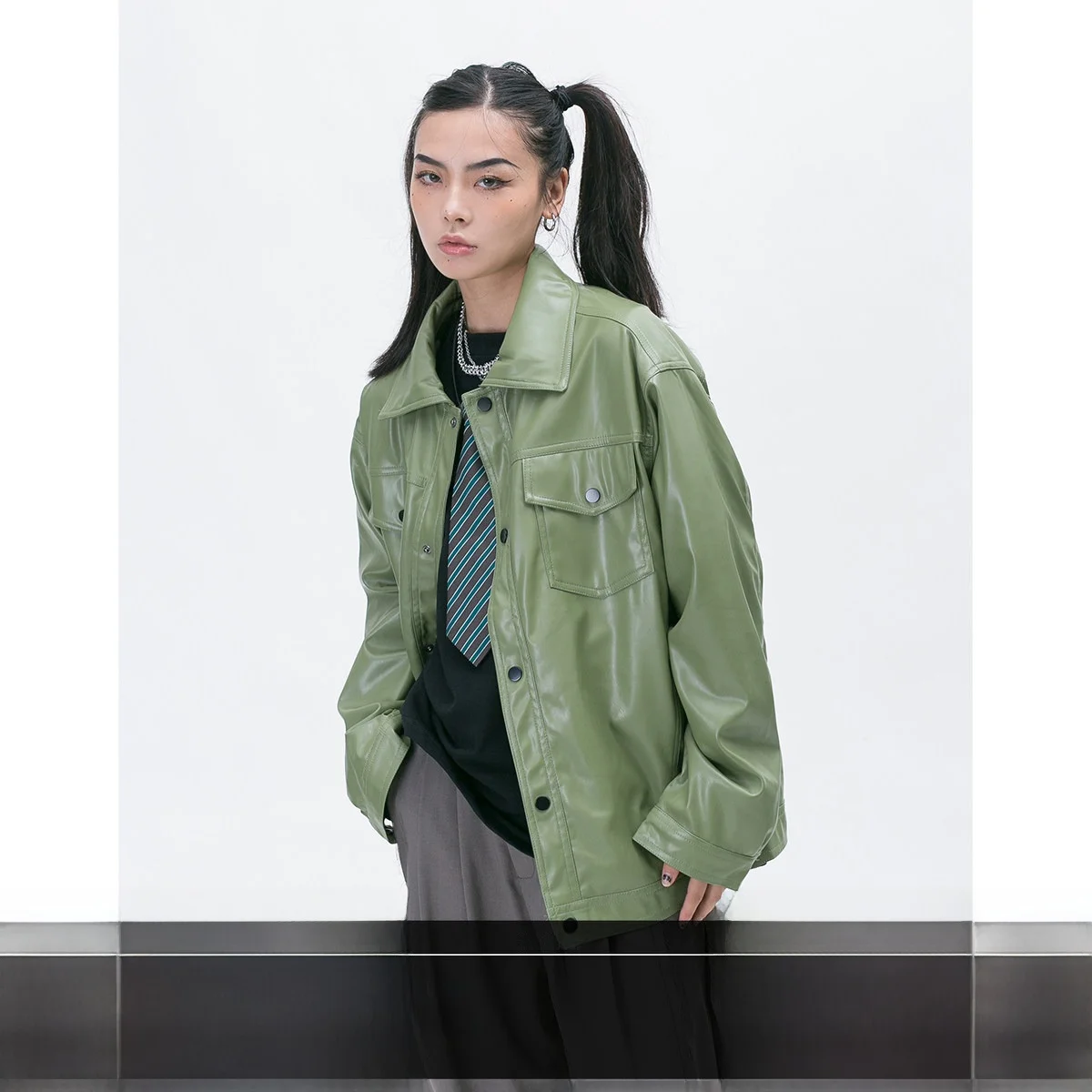 

Street Style Loose Fit Casual Leather Jacket Women's Korean Version Trendy Turn-down Collar Leather Coat Fashion Single Butto...