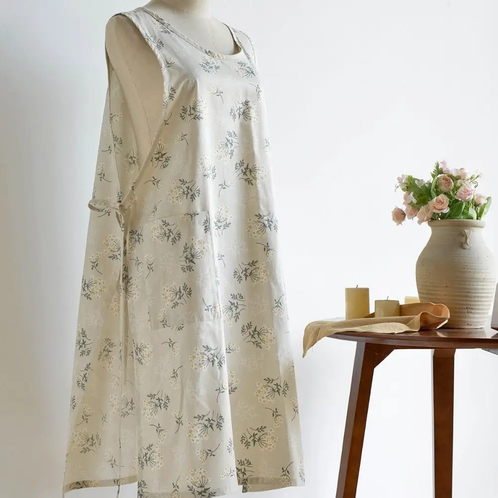 

Pure Cotton Waterproof Apron Japanese Korean Style with Pocket Chef Apron Portable Convenient Kitchen Apron Woman