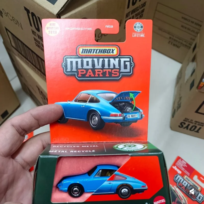 

Matchbox Moving Parts Diecast Alloy Car Model FWD28 Collectible Openable Doors Porsche 911 Lexus GX BMW M4 Collectible Vehicle