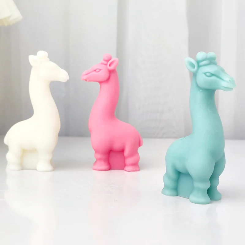 Giraffe Deer Duck Aromatherapy Candle Soap Silicone Mold Children's Painted Colored Gypsum Animal 3D Ice Grid Cake Baking Mould