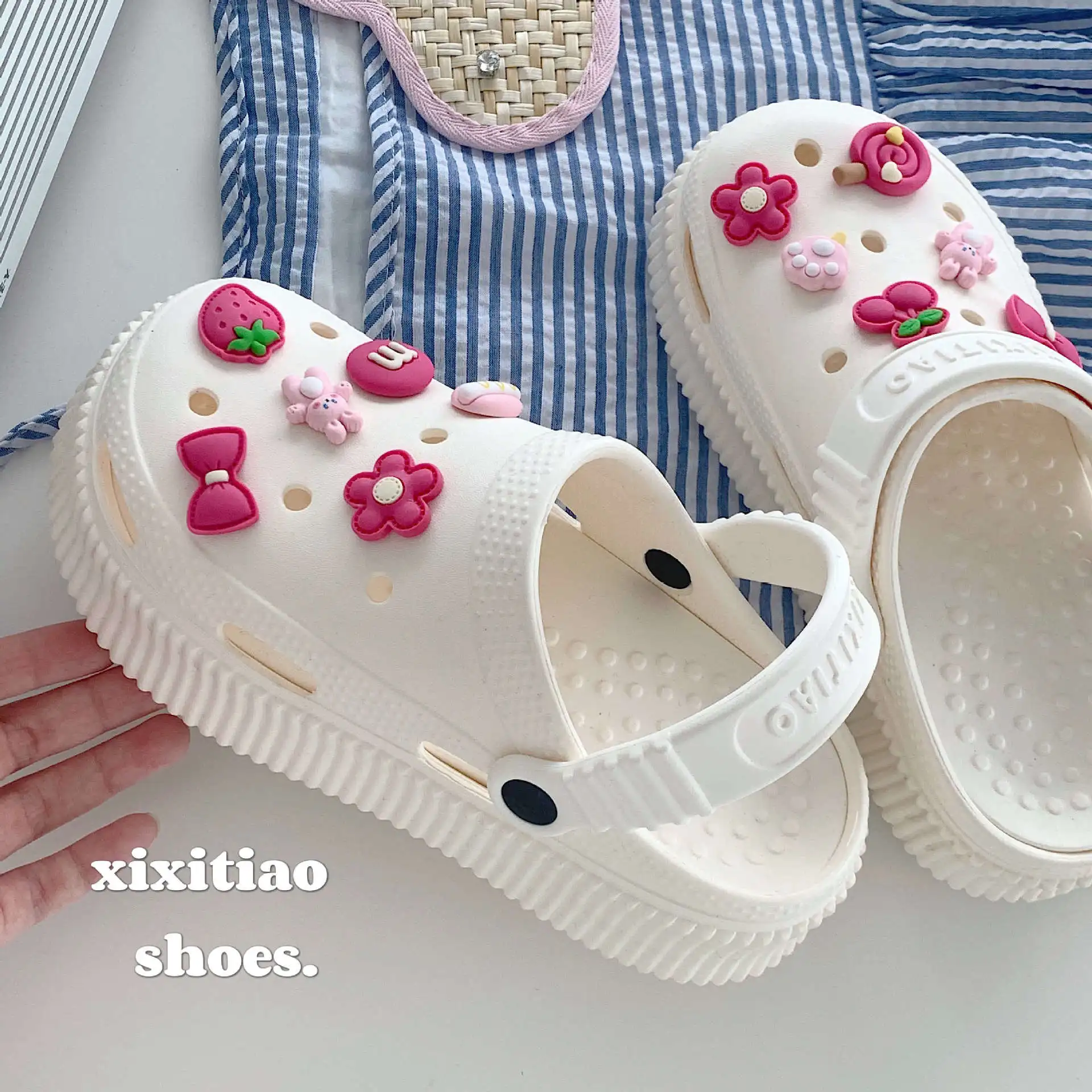 2023 New EVA Thick Sole Hole Shoes Women\'s Summer Solid Cute Candy DIY Sandals and Slippers Increase Anti Slip Beach Shoes Women