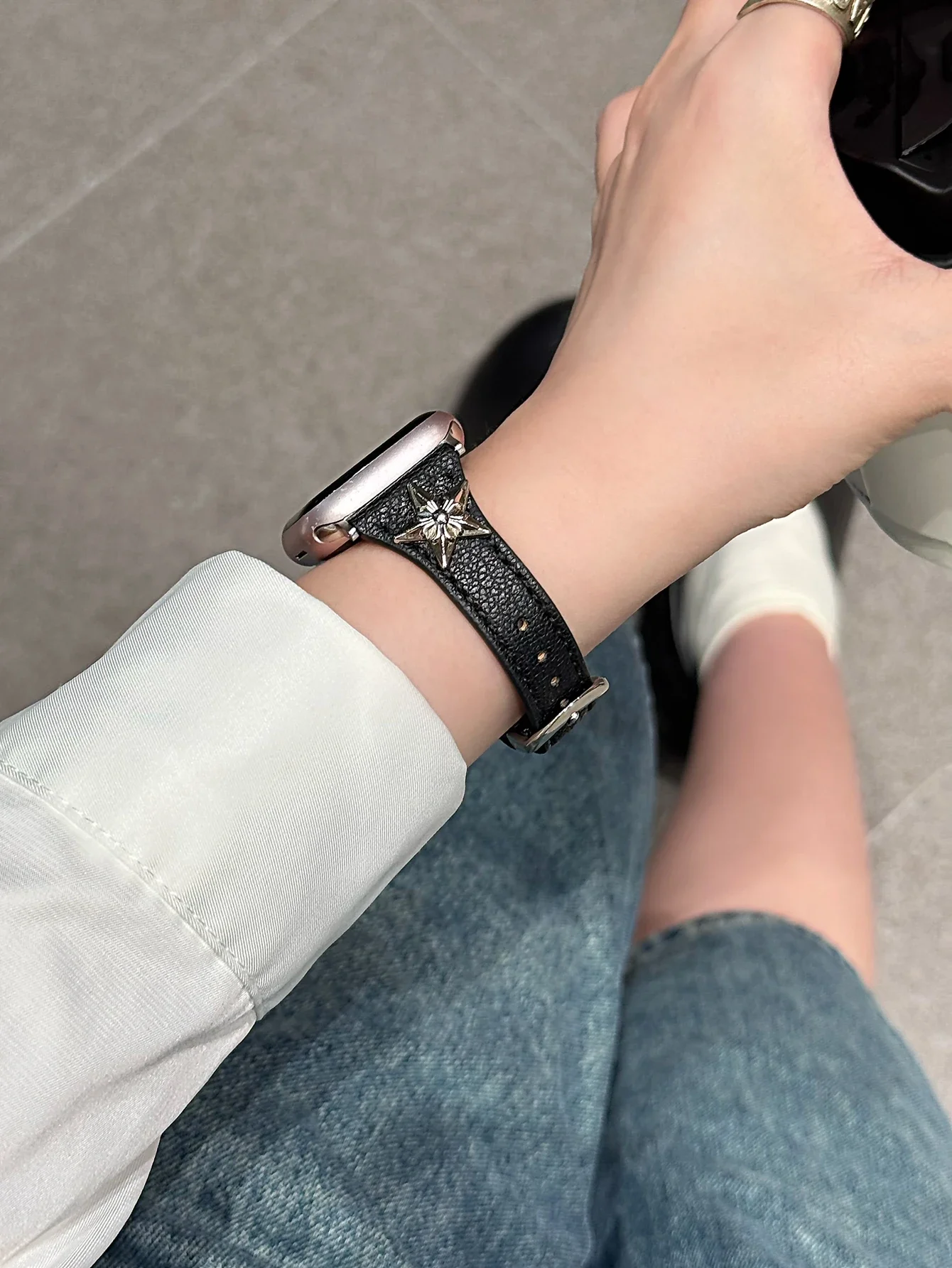 Модная кожаная петля со звездами для Apple Watch, женский ремешок 10/9/8/7/6/5/4/3/2/1 SE 38 мм 40 мм 41 мм 42 мм 44 мм 45 мм 46 мм 49 мм Ремешок