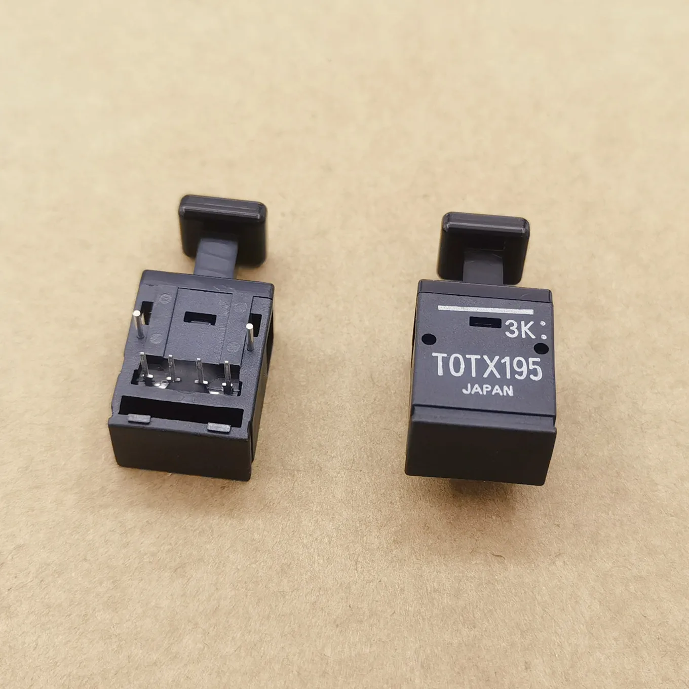 Original New 100% Photoelectric Switch TOTX195 Fiber Optic Transmitting Sensor Switch