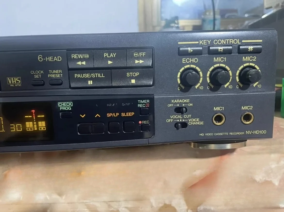 مسجل ستيريو VHS، مسجل Hd82 الأصلي