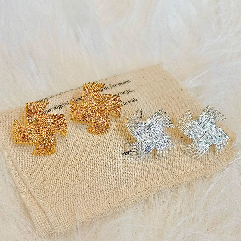 

PONYKISS Tibetan Silver 18K Gold Plated Windmill Geometric Stud Earring for Women Trendy Fashion Jewelry High Luxury Accessories