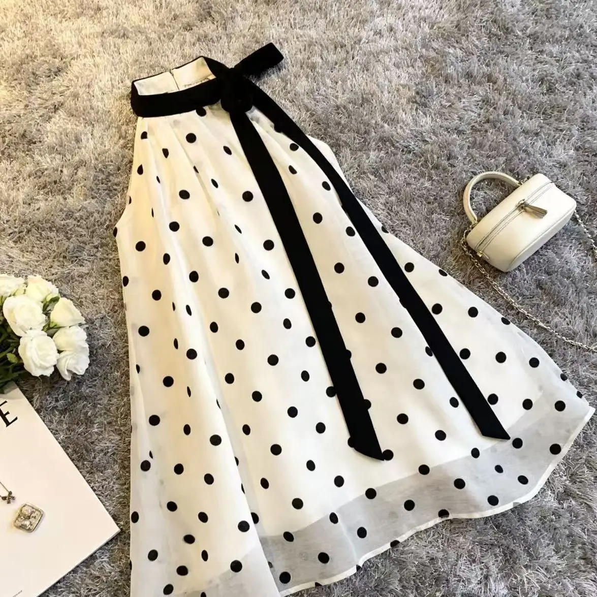 

Летнее шикарное шелковое платье в горошек для женщин, с завязками на шее, завышенной талией, А-образной юбкой, повседневное, из полиэстера с низкой эластичностью