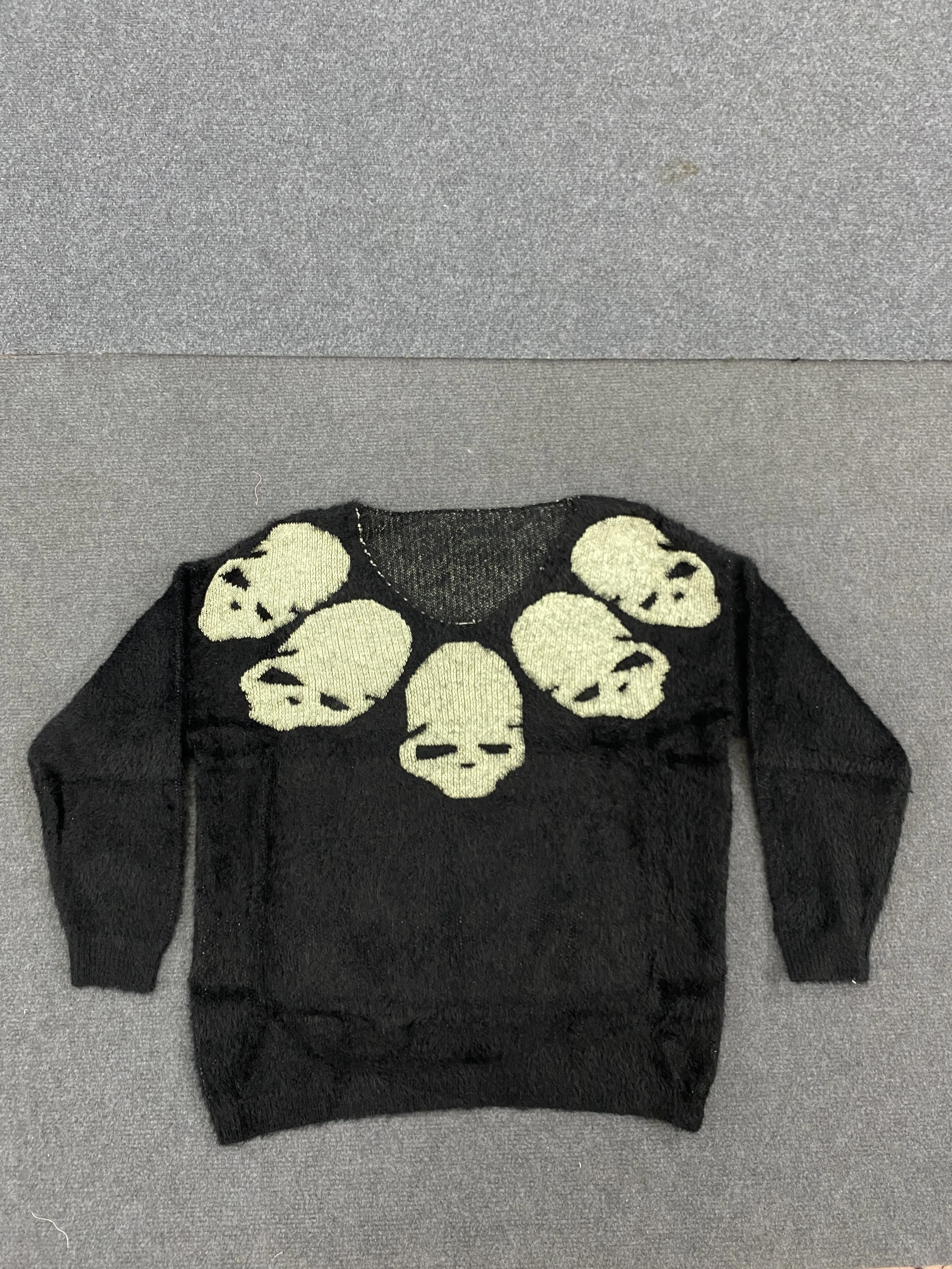 

Dark style niche design sweater V-neck high street pullover for autumn and winter, new Gothic knit sweater