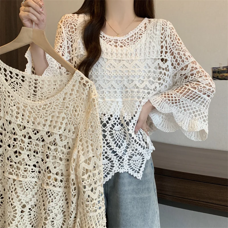 

Bohemian Crochet Hollow Batwing Sleeved Lace Tops New Summer Beach Vacation Women Sunscreen shirt
