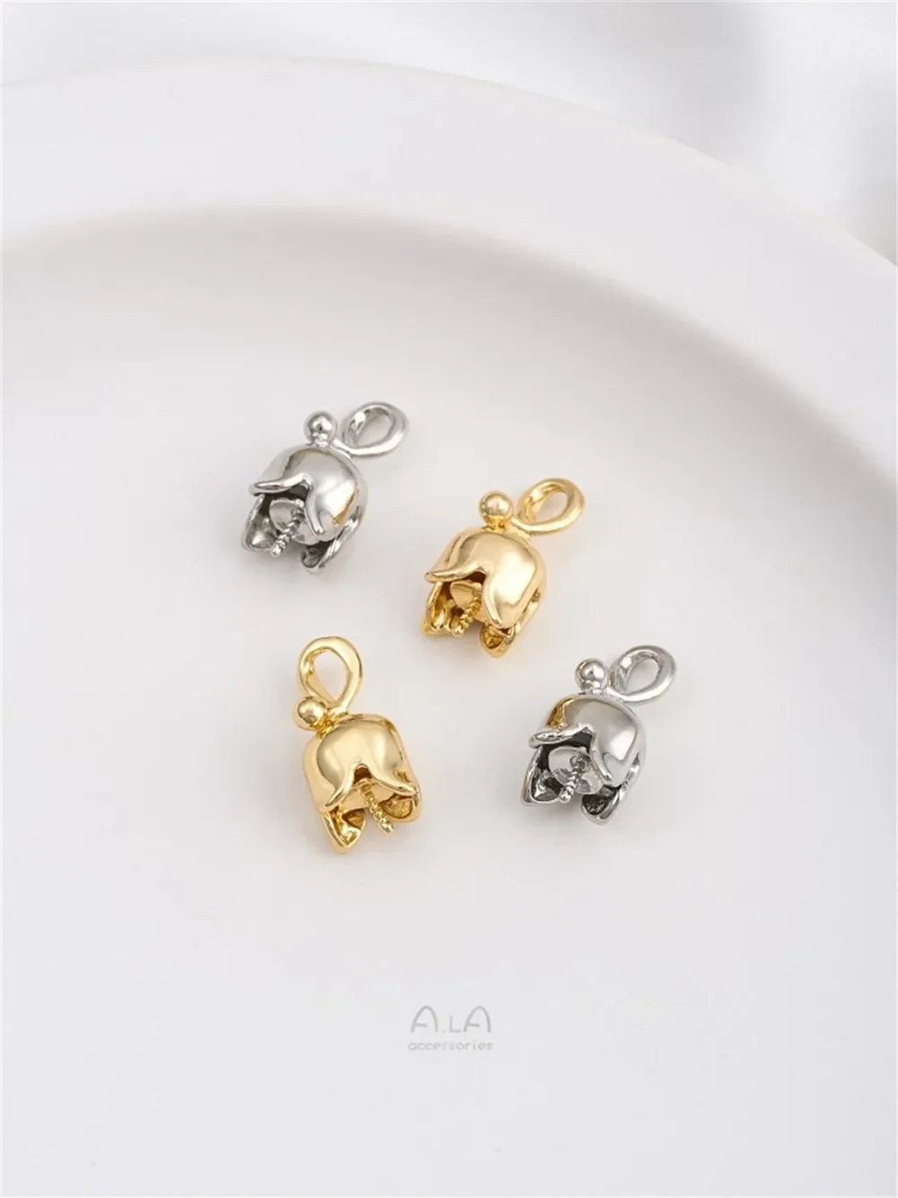 Colgante de cuentas de medio agujero de orquídeas y campana dorada de 14K, colgante de capullo de flor hecho a mano, collar de perlas adhesivas Diy, colgante de dijes K596