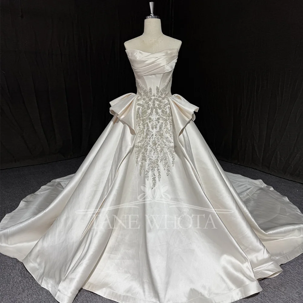 

2026 Wedding Dress Sweetheart Sleeveless Beaded Sequined Lace-Up Back Bow Customized Elegant Bridal Gown