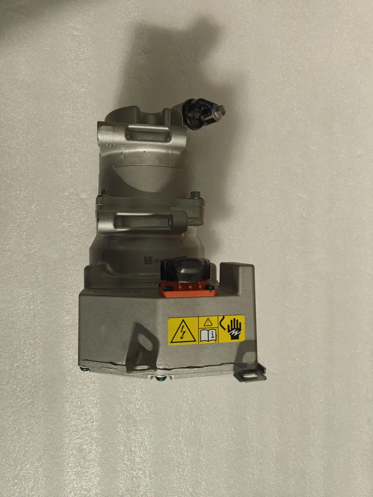 Original OEM New High Voltage Hybrid AC Compressor for BYD Seal 05DM-i HKHAZ-8103020 Auto Air Conditioning Replacement Part