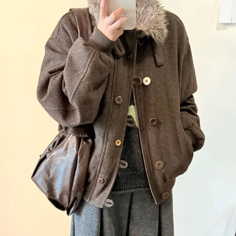 

2025 Winter Retro Button Collar Loose Plaid Jacket Fashion Versatile Coat