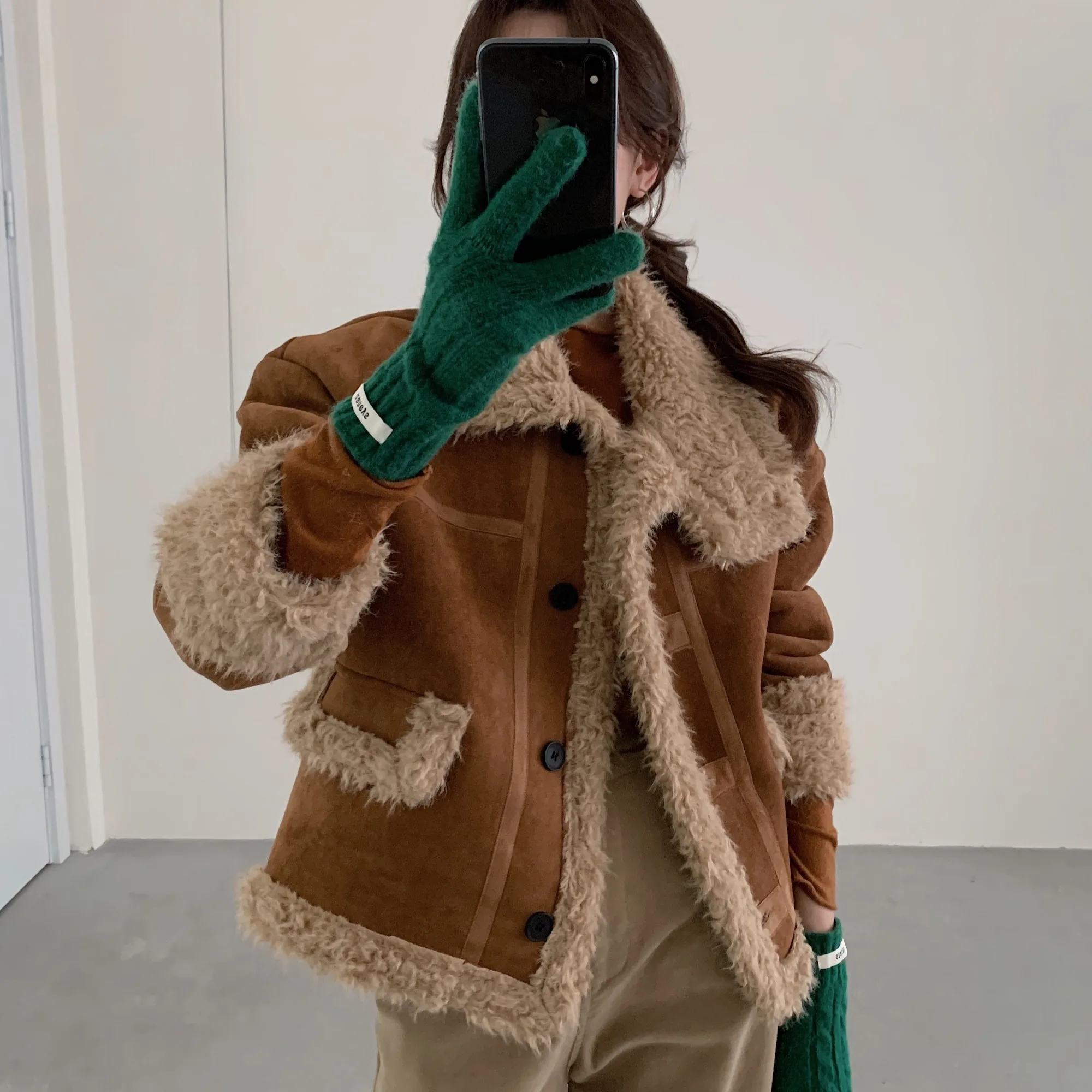 Chic Ort Pelz Leder Damen Jaet Vintage High-End Feel Neuankömmling Faionable Vielseitiges Matten-Design Knopfverschluss