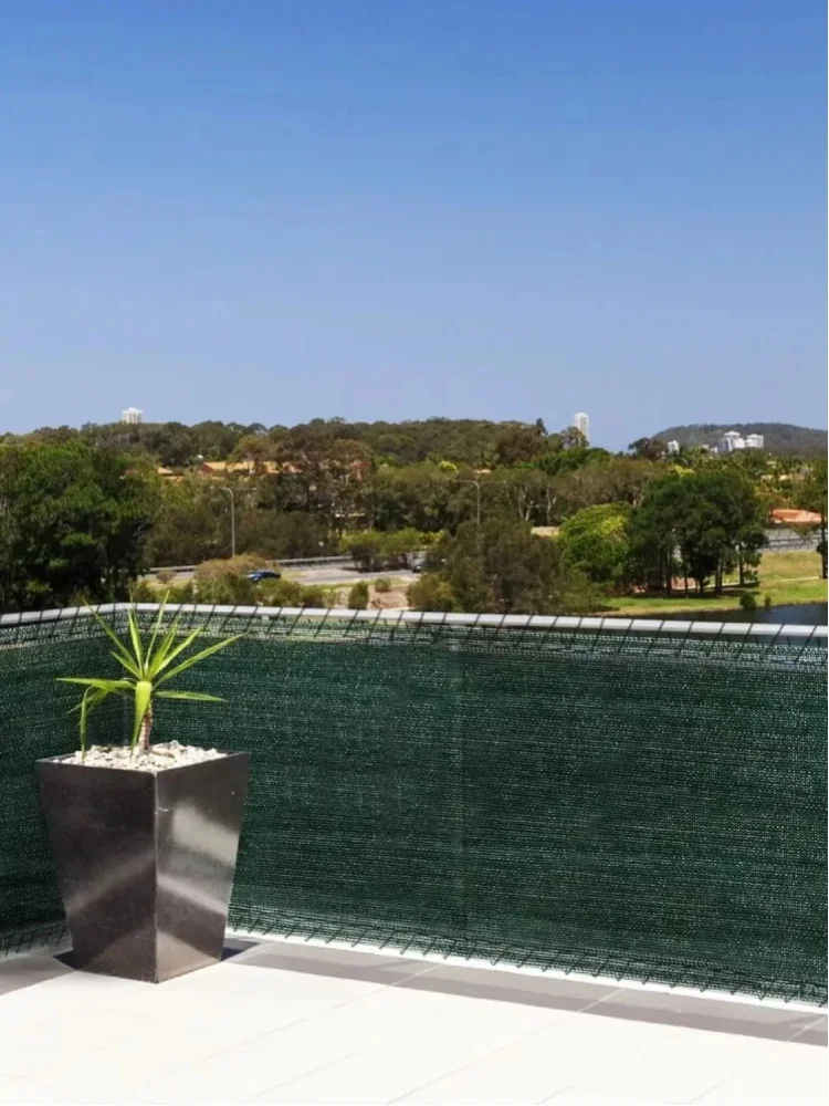 WOLTU Grüner Sichtschutzzaun, Balkon-Sichtschutz, Netzstoff für Staub-, Wind- und Sonnenschutz im Hinterhof, Garten und Landschaftsbau