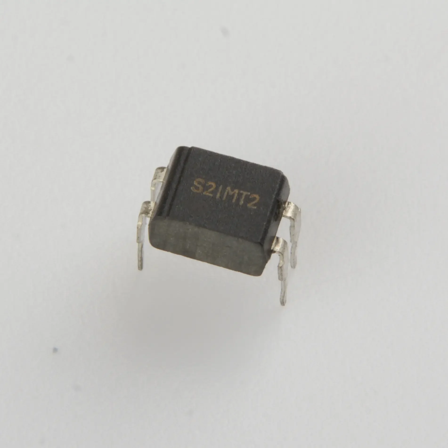 Optocoupler 20pcs S21MT2 in-line DIP-4 optical isolator