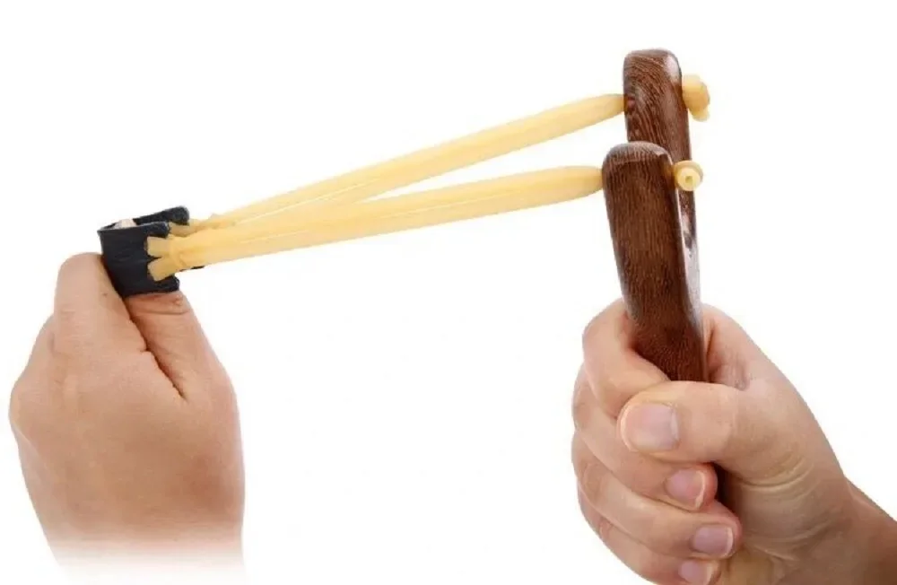 

NEW Retro Chicken Wing Wood Slingshot Redwood Handle Sports Outdoor Slingshot Tool Hunting Supplies