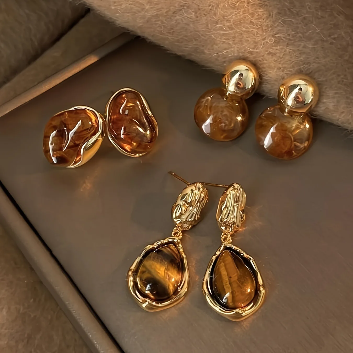 2026 New Brown Resin Tiger Eye Stone Dangle Earrings for Women Fashion Silver Needle Earring Personality Melard Color Jewelry