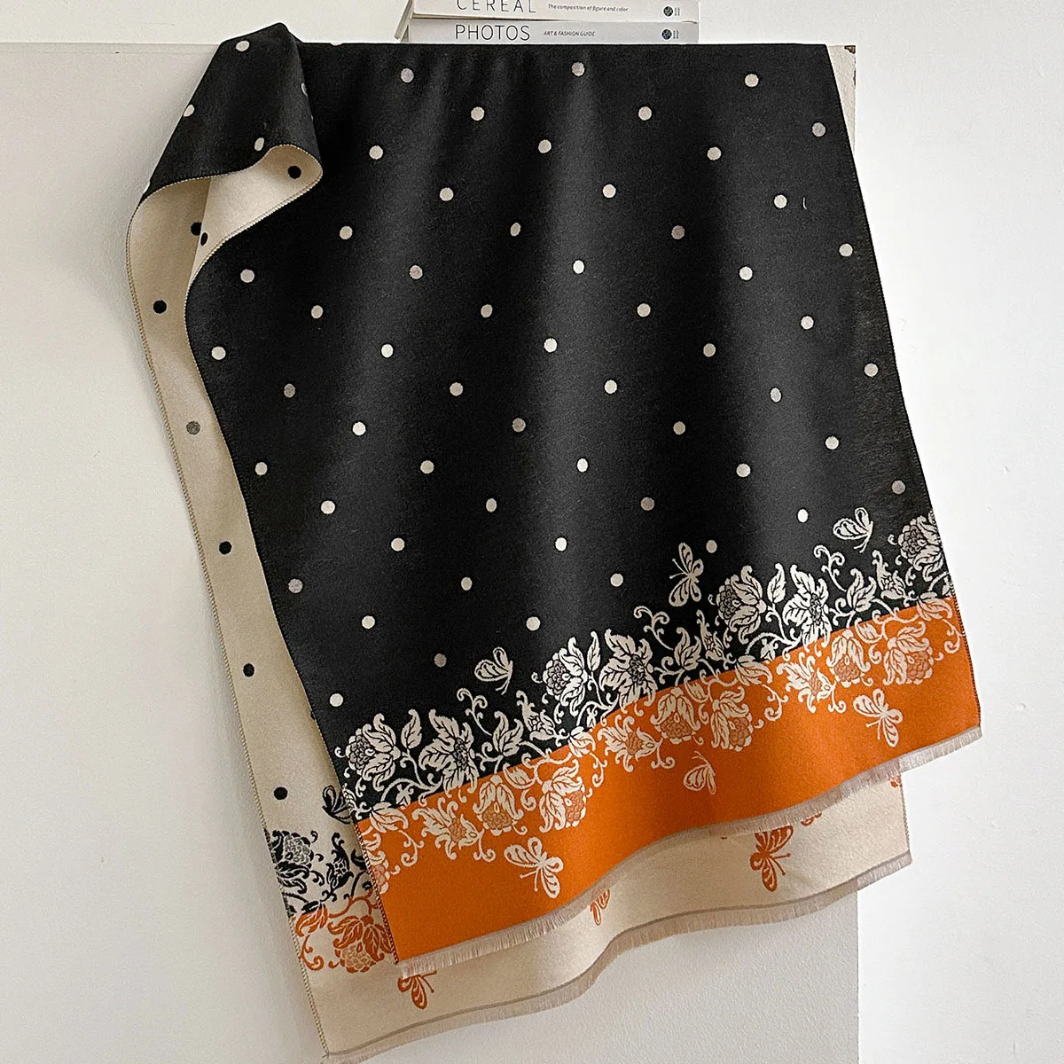 Winter Polka Jacquard Scarf for Women Retro Versatile Imitation Cashmere Shawl Neck Blanket Fashion Accessory