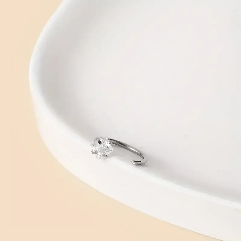 1pc Inlaid Shiny Zircon Hoop Nose Ring O-Shaped Nose Piercing Jewelry For Women Men Daily Wear