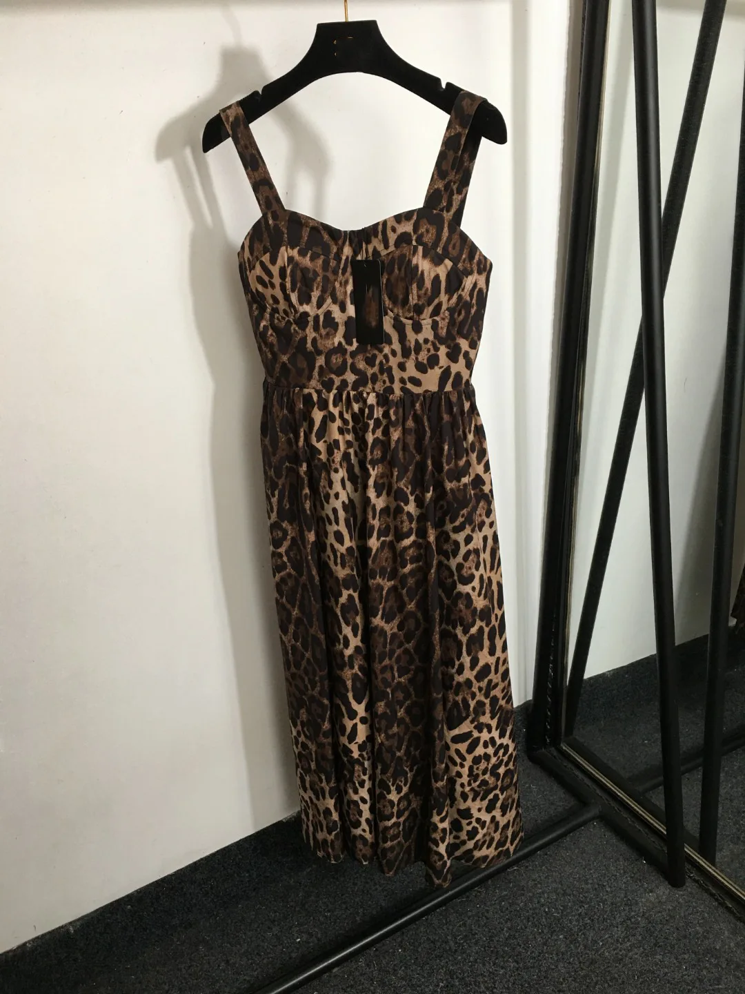 [zoci] Autumn Women Socialite High-end Sexy Leopard Print Strapless Suspender Dress a Slightly Chubby Slim Fit New