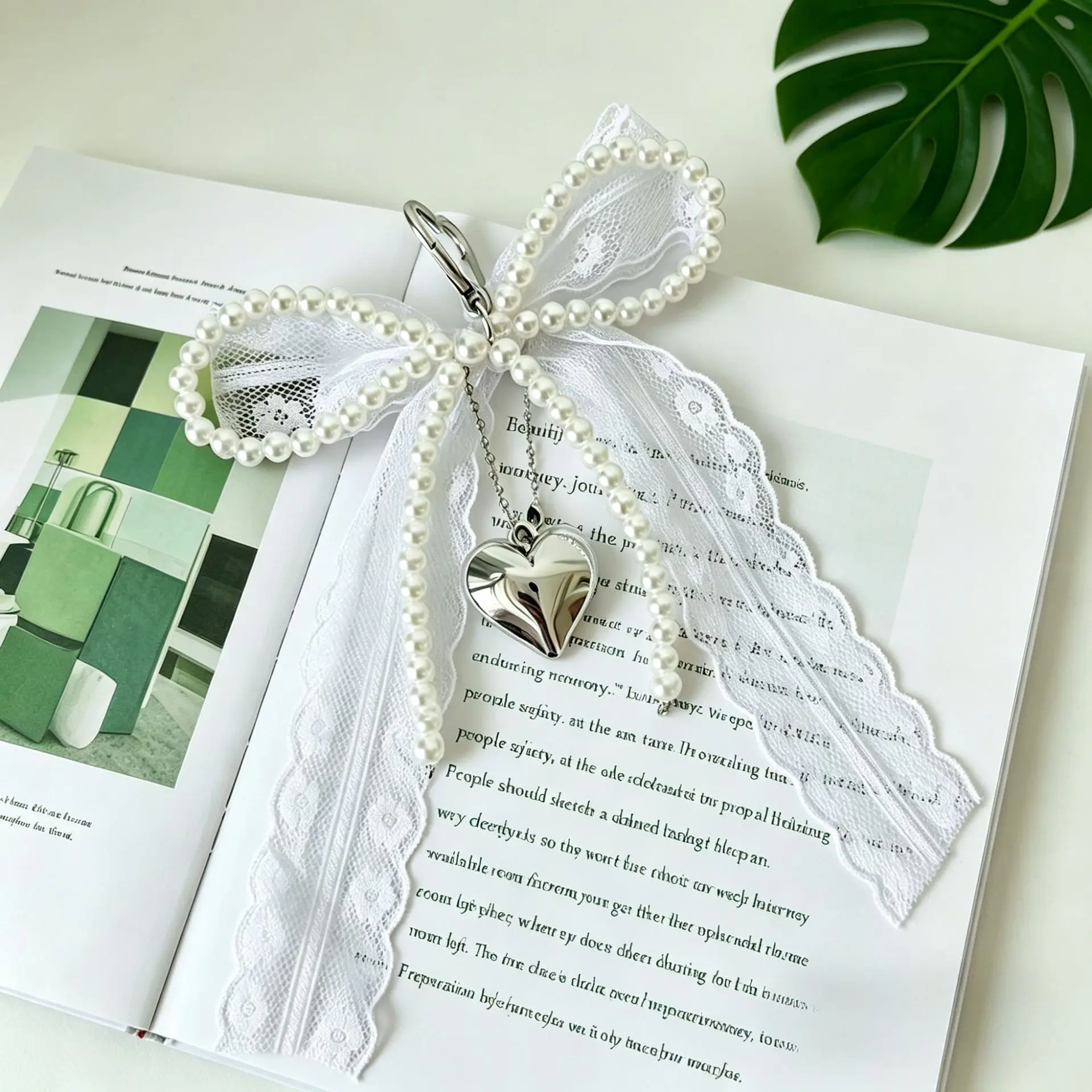 Super versatile Korean-style pearl bow phone chain pearl string shoe accessories simple bag buckle cup pendant