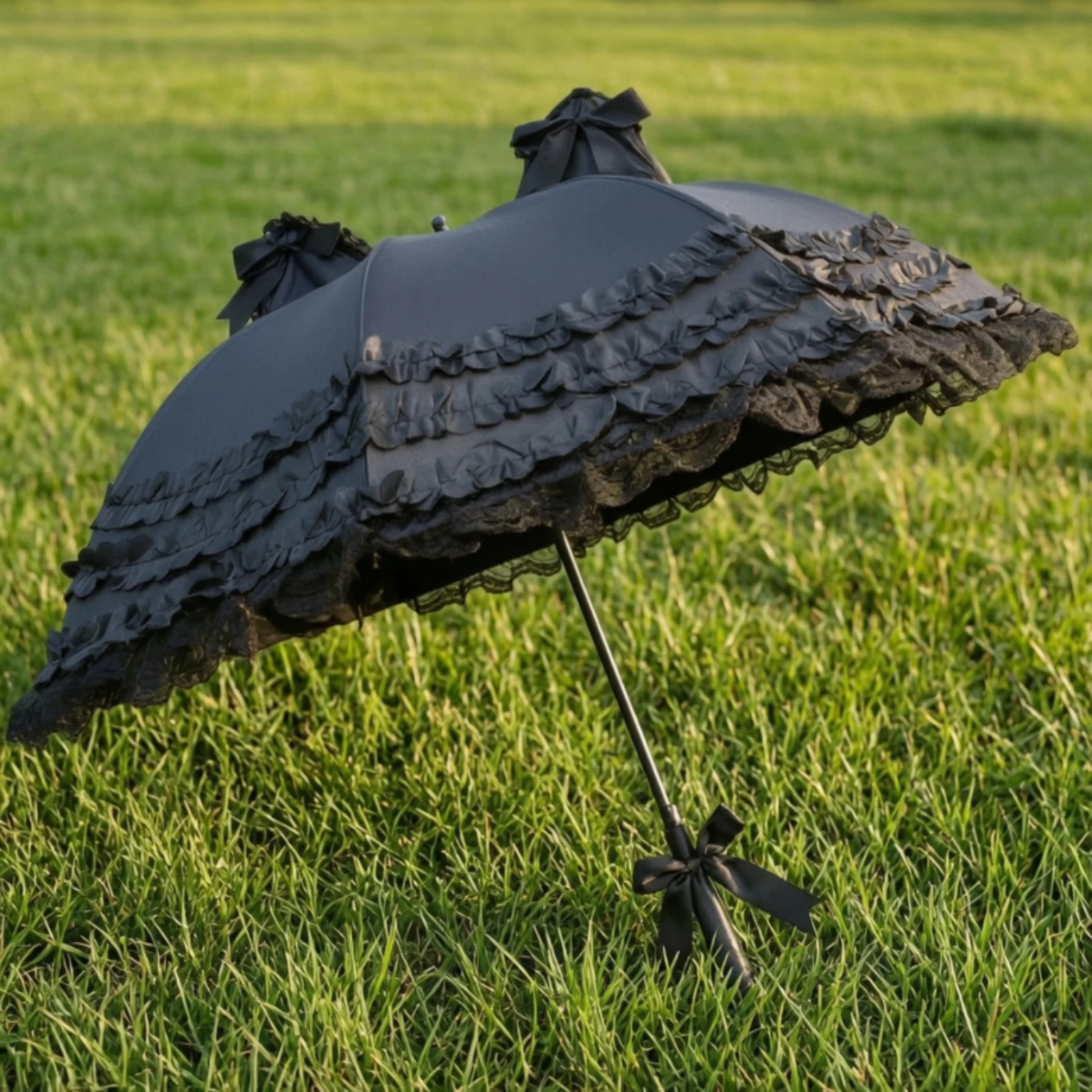 Lolita Umbrella Decorative Umbrella with Lace Ruffles Gothic Sunshade Classic Vintage-Style for Cosplayers, Cosplay view 2