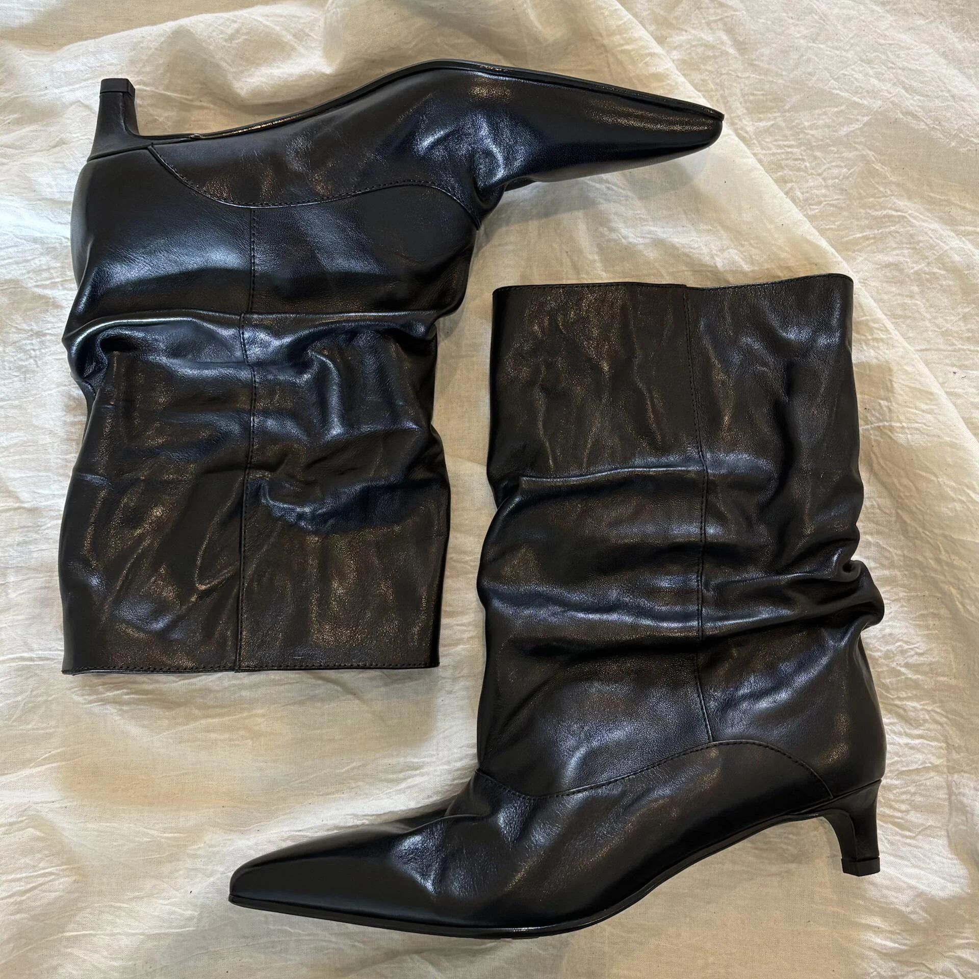 

Korean Sle Heel ort Boots Women's Faion Folded Leather Slip-On Wide Calf Pleated Pointed Toe Autumn Spring Boot