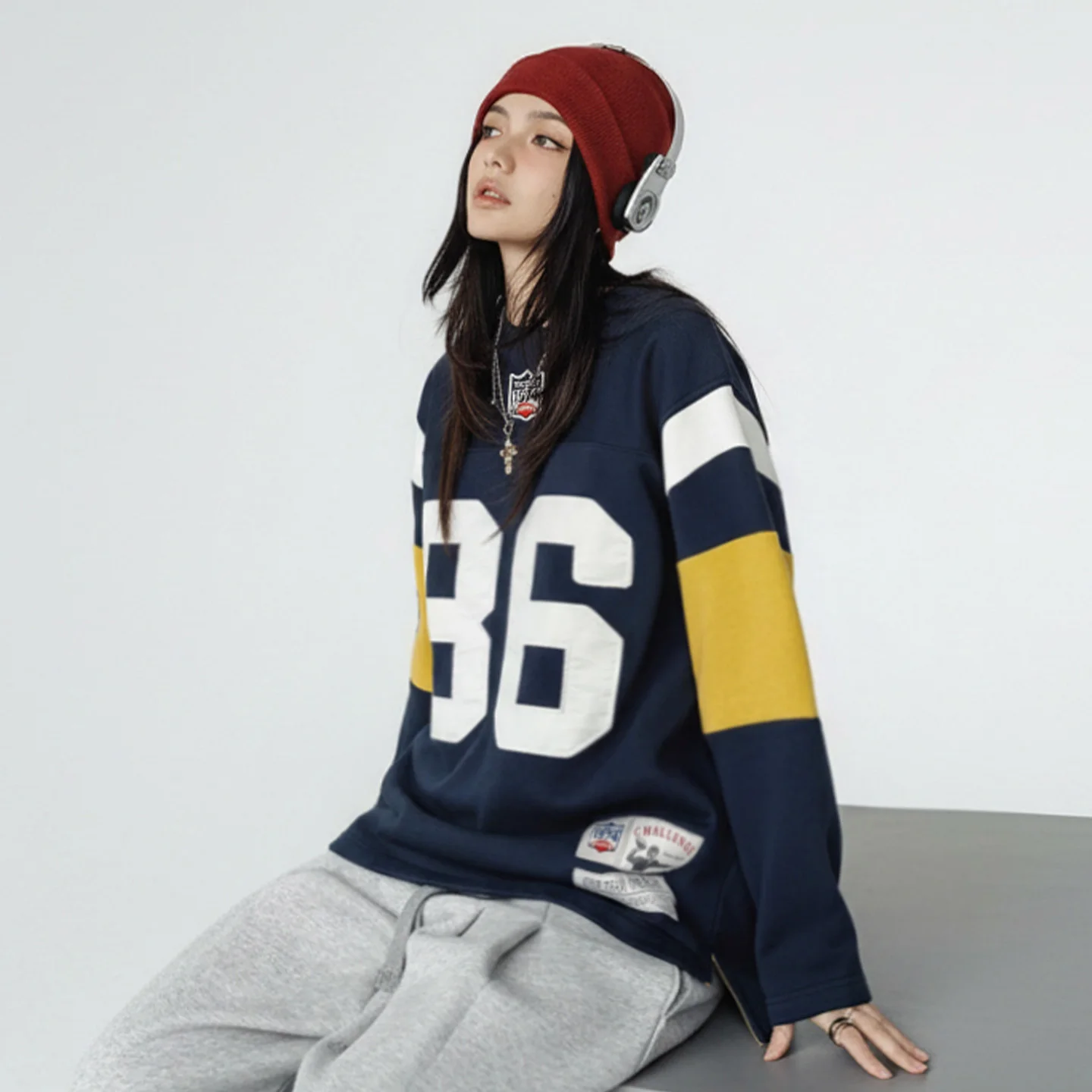 Women’s Retro Embroidered Rugby Pullover Sweatshirt - Mid-Length Cozy Fit
