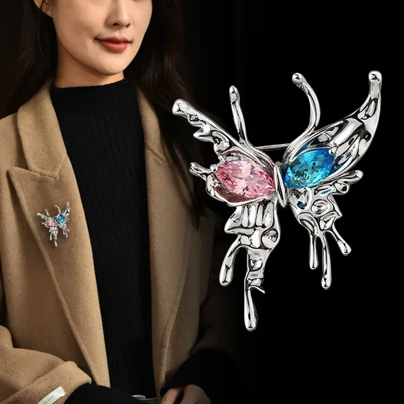 Goccioline d'acqua fused, corpetti di cristallo, cappotti, spille e accessori per abiti, spille da donna fredde ed eleganti