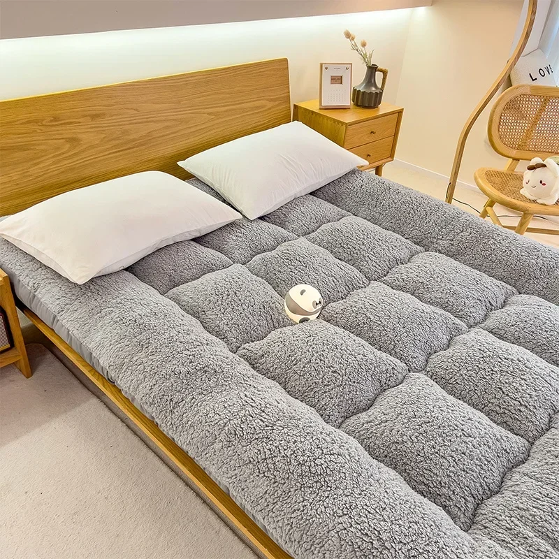 matelas-matelasse-en-laine-d'agneau-pour-l'hiver-coussin-doux-en-velours-pour-dortoir-et-maison-couette-chaude-simple-et-double-articles-menagers-exquis