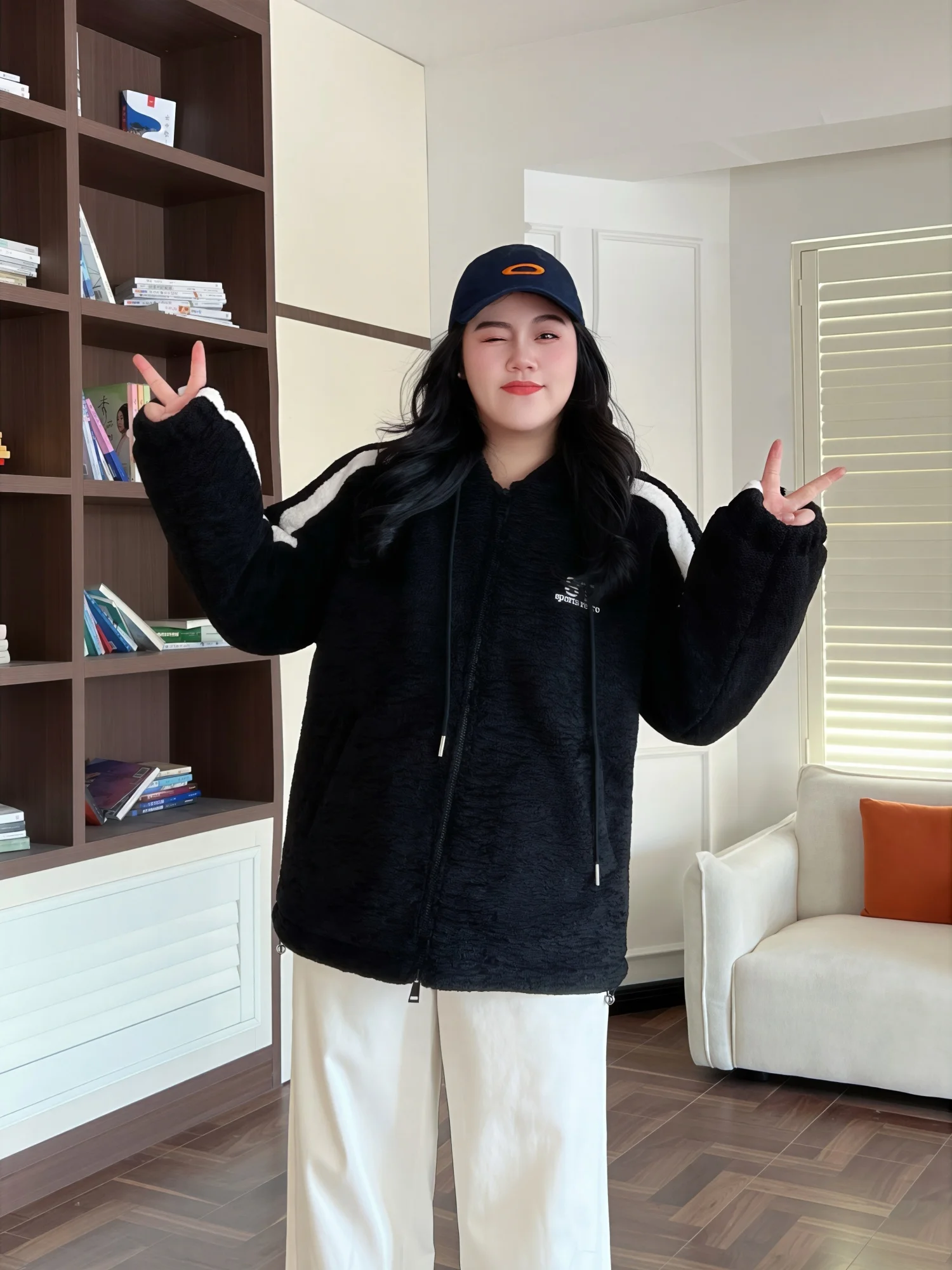 

Зимняя куртка больших размеров с капюшоном, утепленная хлопковой подкладкой, повседневная верхняя одежда для женщин, утолщенная полиэстеровая ткань