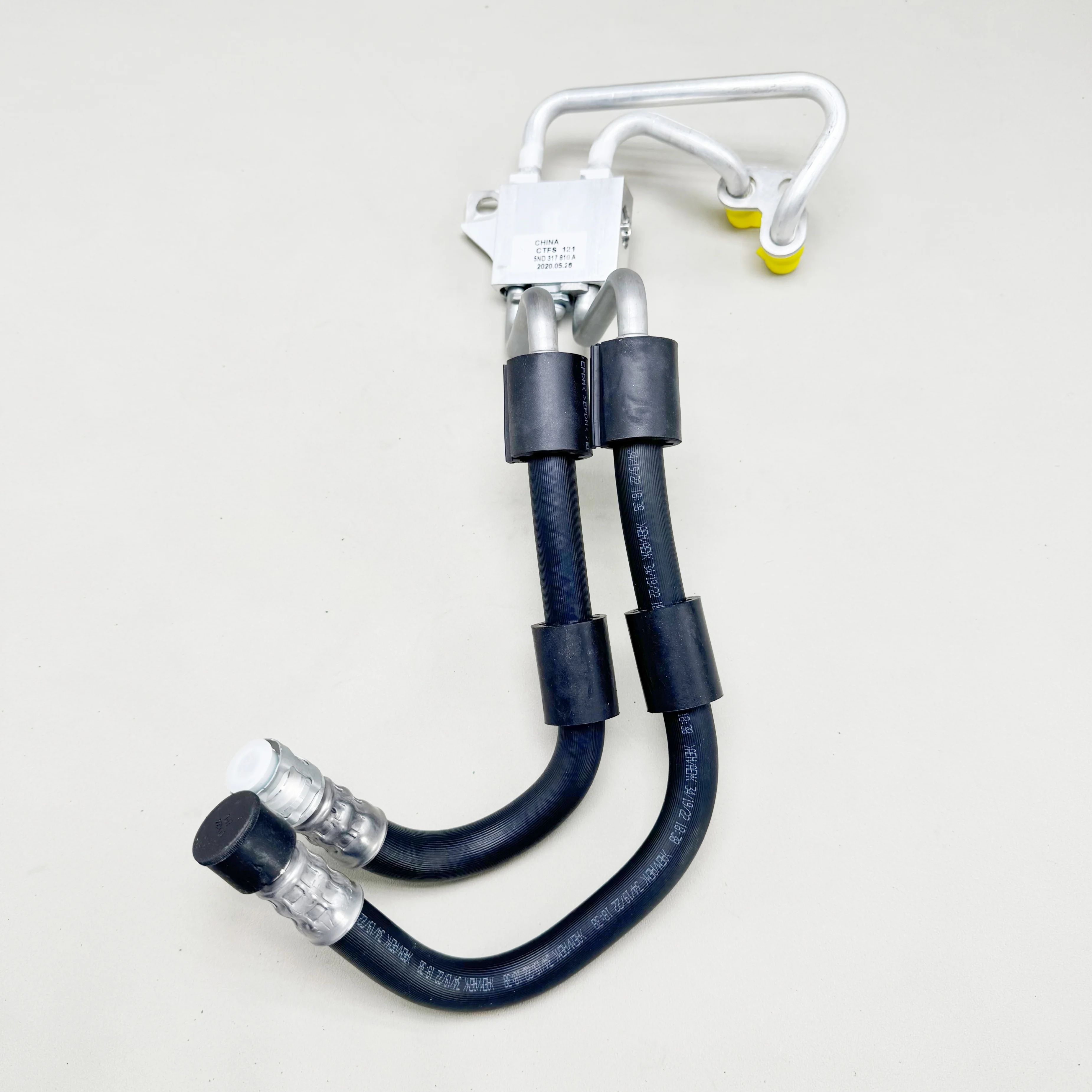 5N0317810A Automatic Transmission Oil Cooling Pipe Assembly with Thermostat for VW Tiguan 5N 2.0L