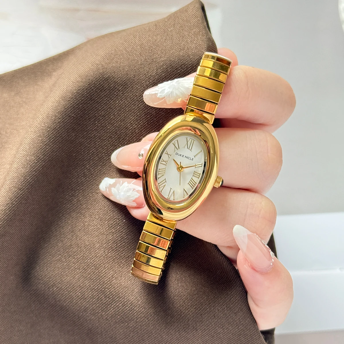 

Hot Sale Ladies Gold Silver Quartz Watch Female Stainless Steel Elastic Strap Wstches Clock Oval Dial Wristwatch Reloj Mujer