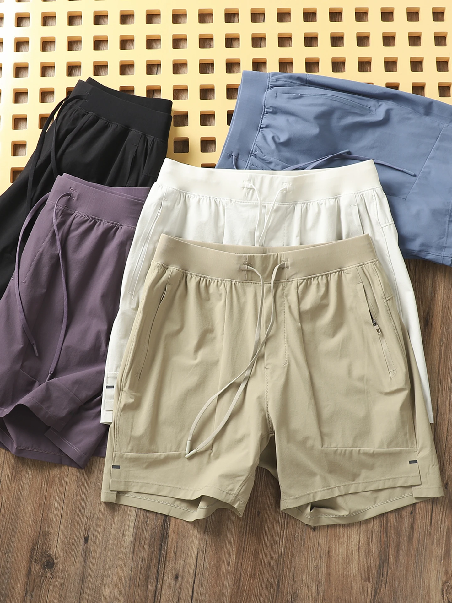 Lulu's Men's Lightweight Quick-Dry Elastic Sports Shorts Summer Training Series Lightweight Breathable Comfortable Mid-High W...