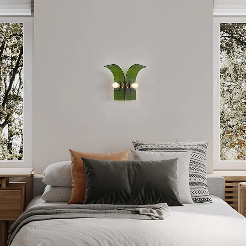 Applique Murale LED au Design Nordique Moderne, Luminaire Décoratif d'Nik, Idéal pour un Salon, une Chambre à Coucher, un Couloir, un Style Rétro, en Verre Brun et Vert