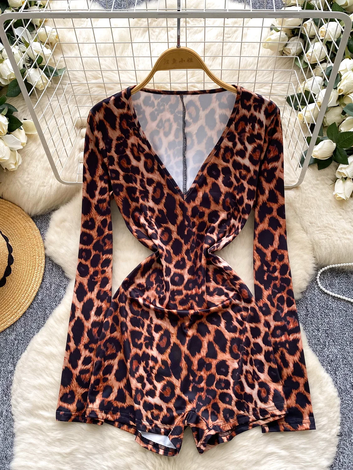 Foamlina Long Sleeve Leopard Print Playsuit Women 2025 Fall Fashion V Neck Slim Stretch One Piece Rompers Female Casual Outfit