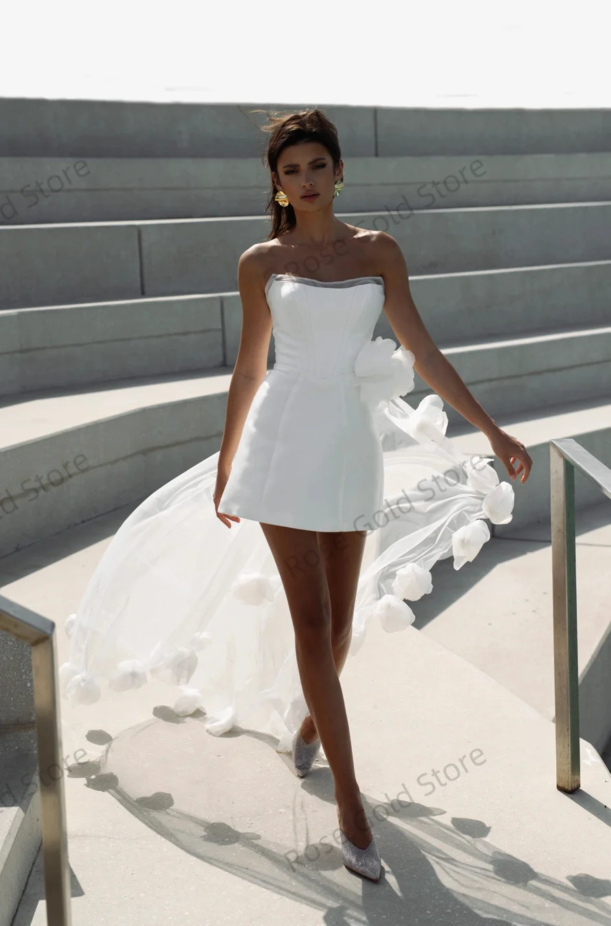 Morden White Wedding Dresses A Line Strapless Pleat Vestido de Novia Ruffles Appliqued  Customized High Low Robes de mariée