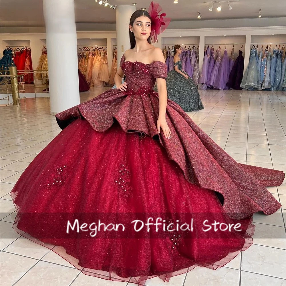

Burgundy Bead Appliques Quinceanera Dresses Ball Gown Tiered Birthday Dress Luxury 2024 Princess Gown Sweet 16 Customized