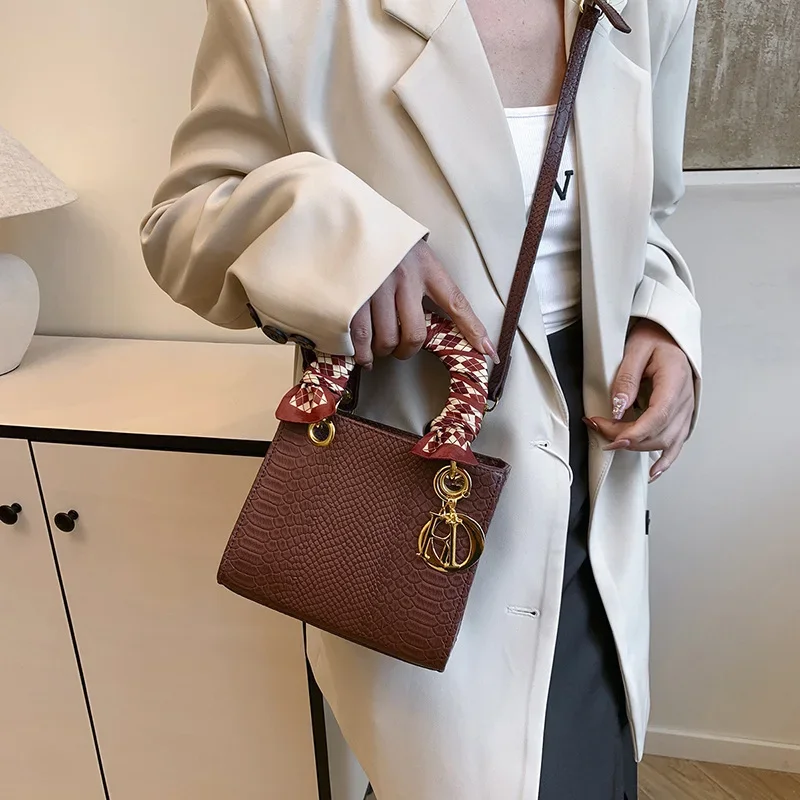 

New Women's Snake Print Tote Bag Fashion Commuter Shoulder Crossbody Purse Office Work Handbag Elegant Designer Style