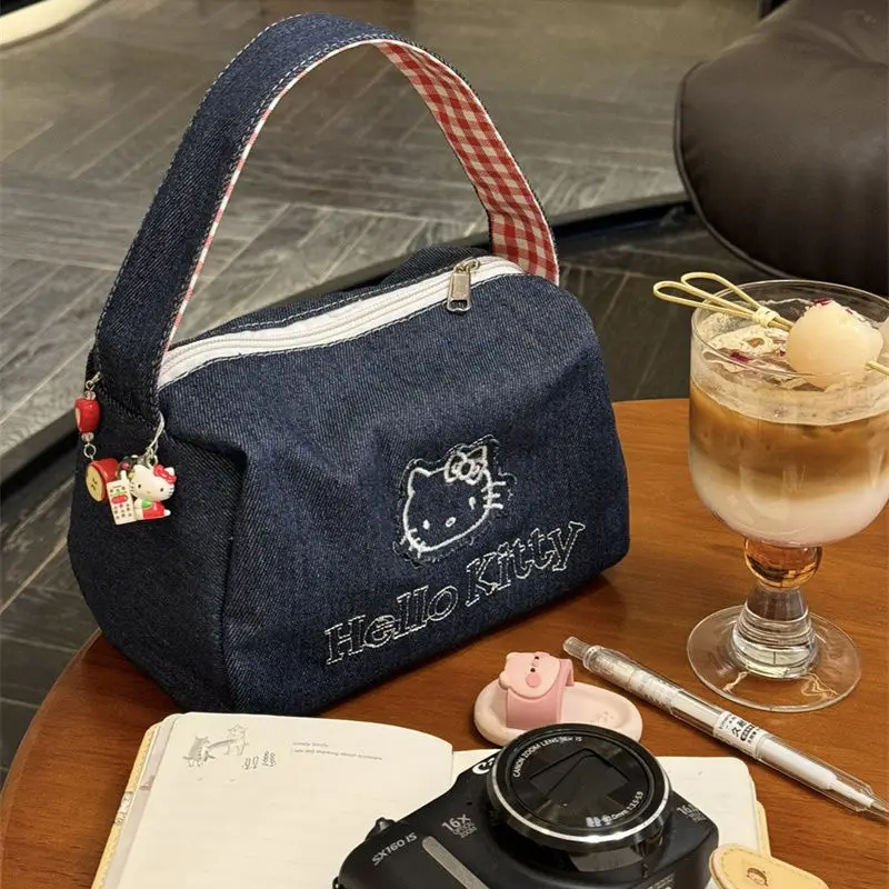 

Sanrio Hello Kitty Retro Denim Handbag High Aesthetic Large Capaci Portable Eup Bag Women Embroidered Travel Storage Bag Gifts