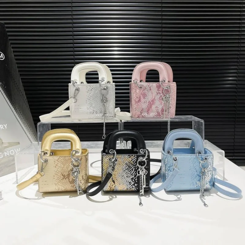 

Luxury Designer Women's Leather Crossbody Bag Elegant Shoulder Handbag For Ladies Fashionable Tote Messenger Bag