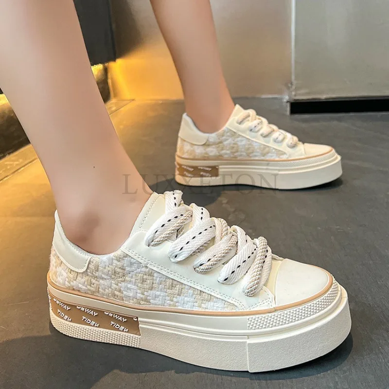 Thick Soled Checkerboard Low Cut Canvas Shoes Lightweight and Non Slip Fashionable and Versatile Women Casual Board Shoes