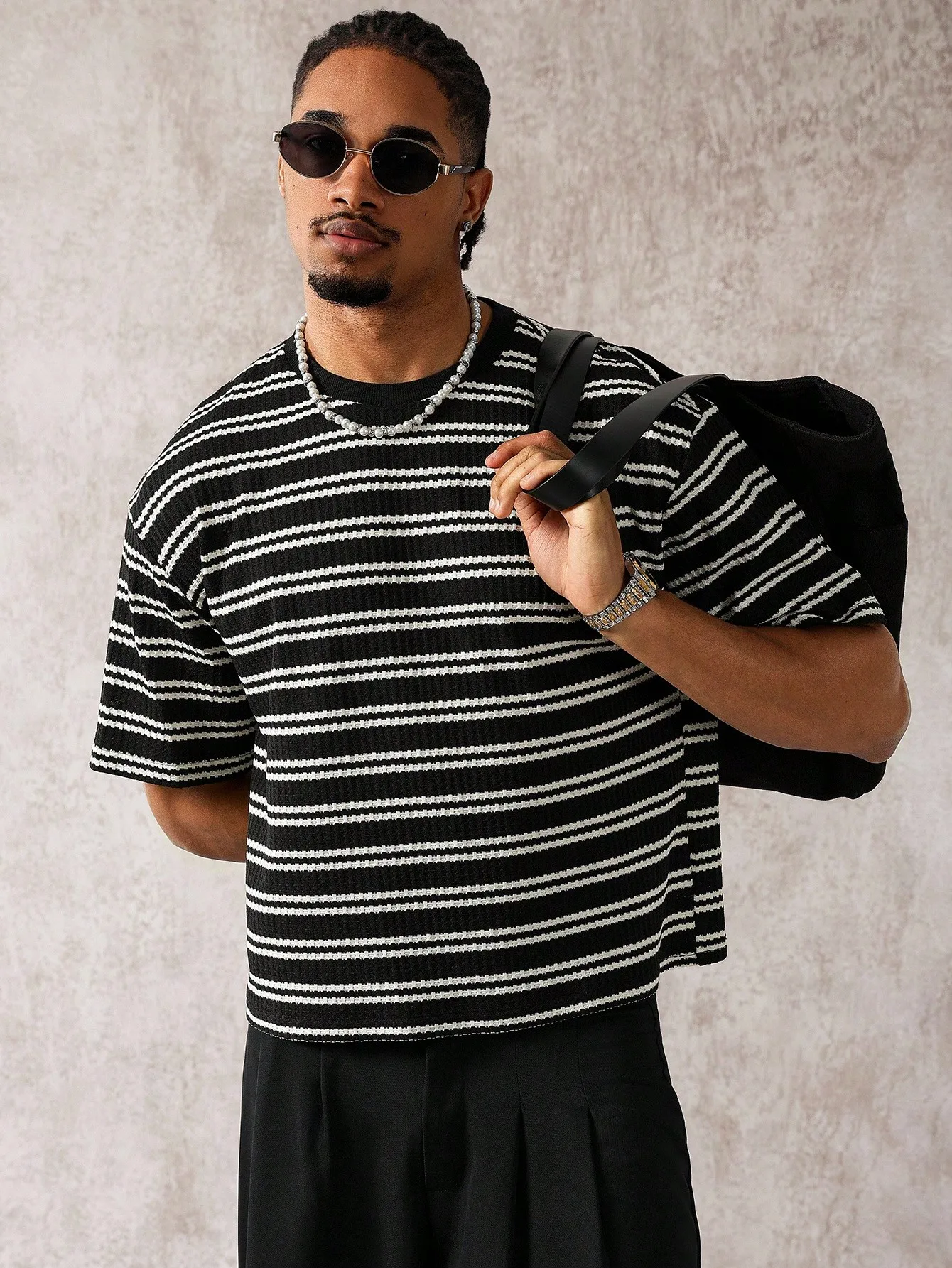 Men's Black and White Striped Knit Short Sleeve Loose Fit Casual Tee