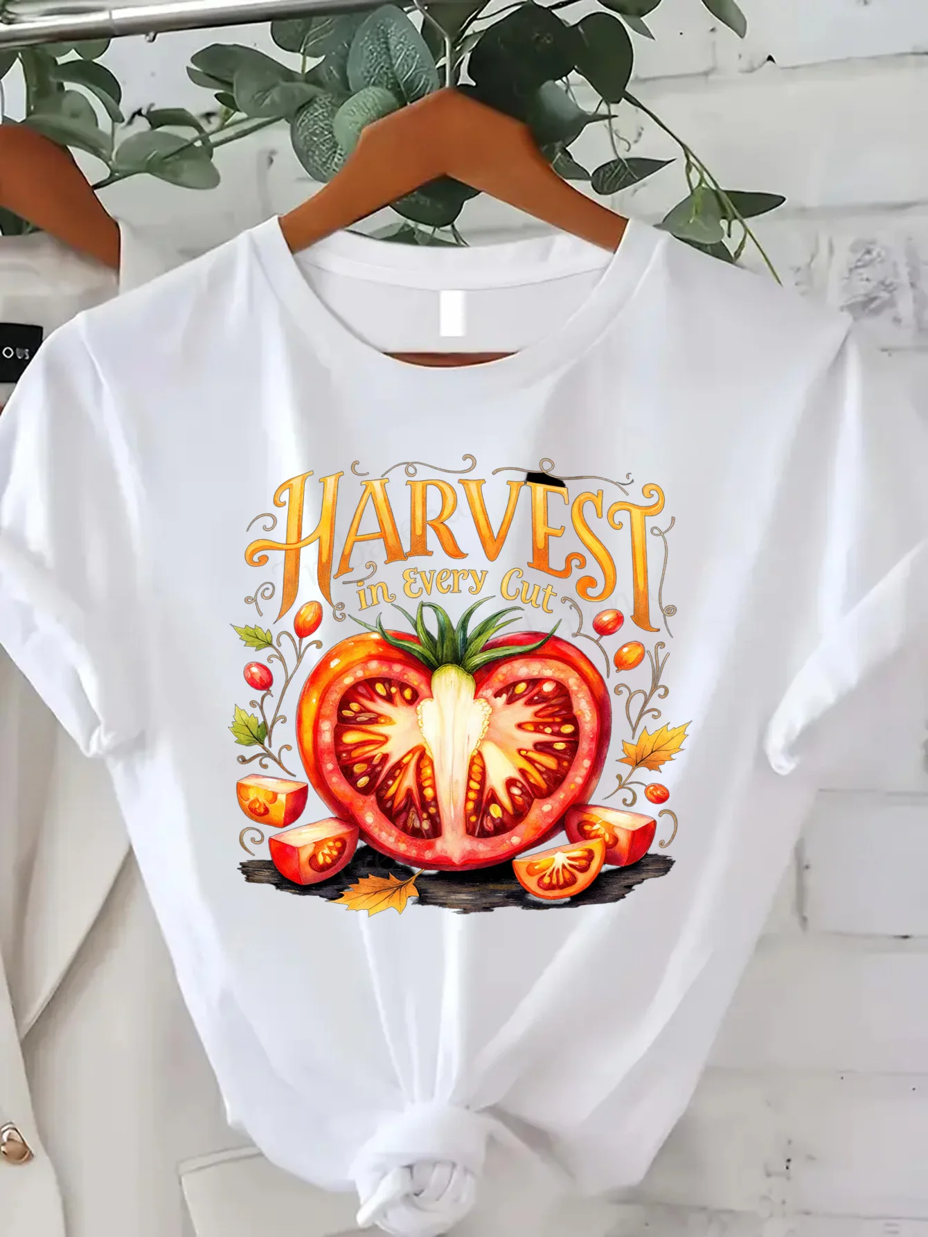 Comfortable Women's Print T-shirt Harvest in Every Cut Tomato Print T-Shirt for Women – Farm Fresh Style
