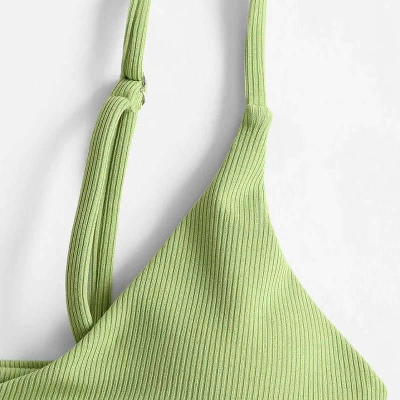 

Stylish Women s Two-Piece Swimsuit with Ring Detail Elegant Solid Color Bikini Set for Summer Beachwear